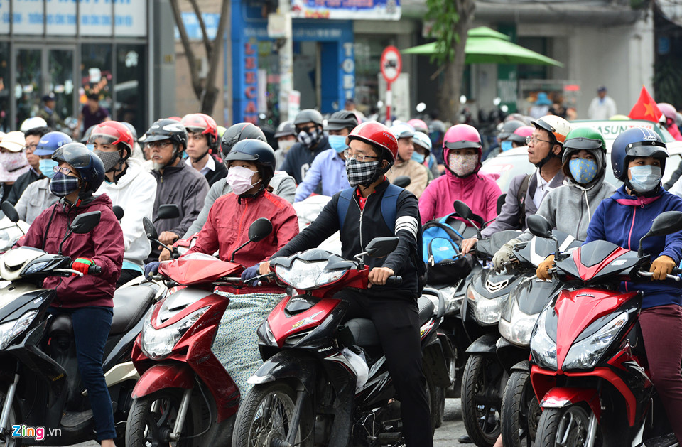 Nhịp sống người Sài Gòn đảo lộn vì trời lạnh